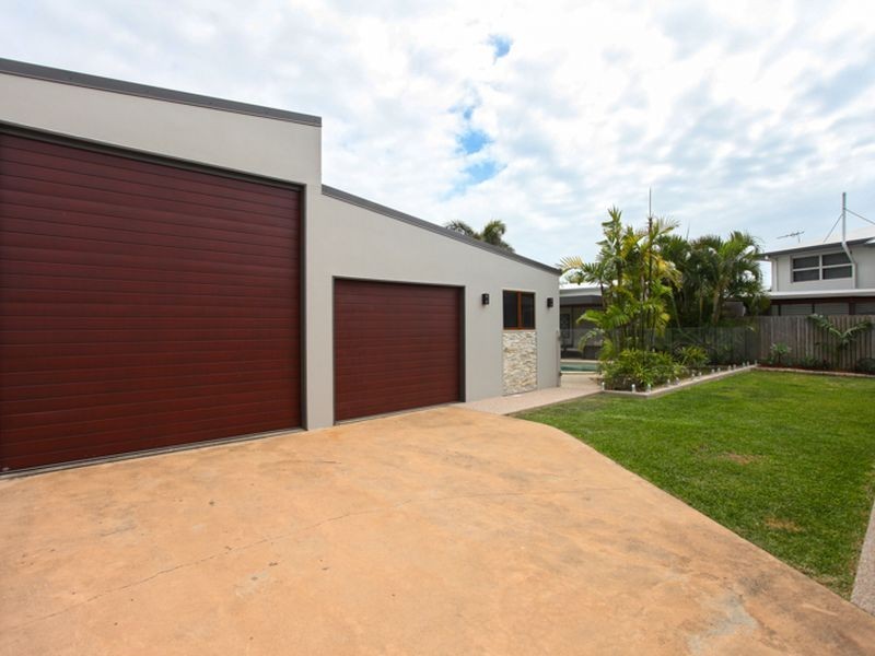 52 Pacific Esplanade, Slade Point QLD 4740