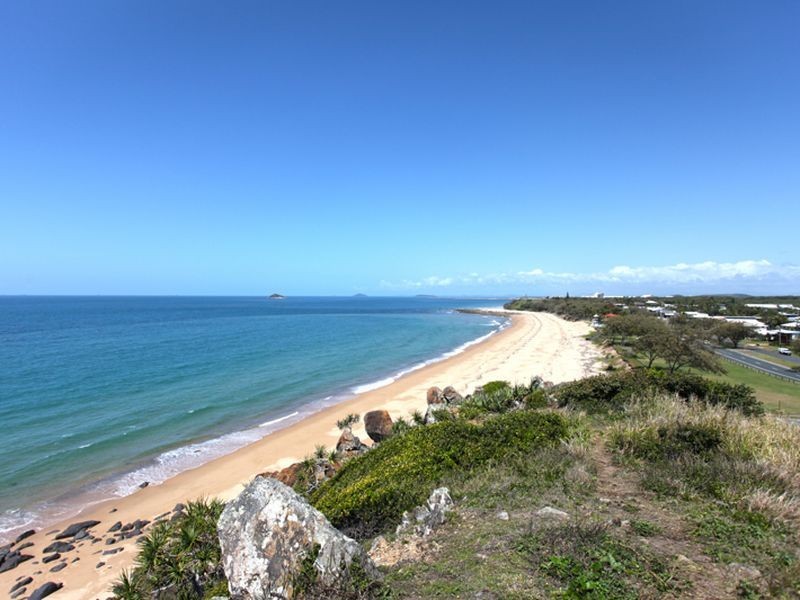 52 Pacific Esplanade, Slade Point QLD 4740