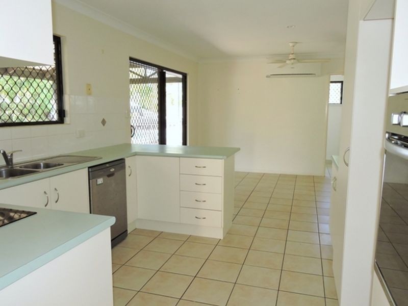 21 Michelle Crescent, Bucasia QLD 4750