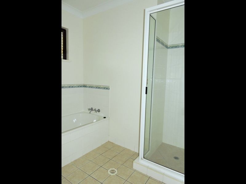 21 Michelle Crescent, Bucasia QLD 4750