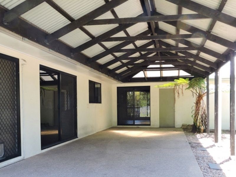 21 Michelle Crescent, Bucasia QLD 4750