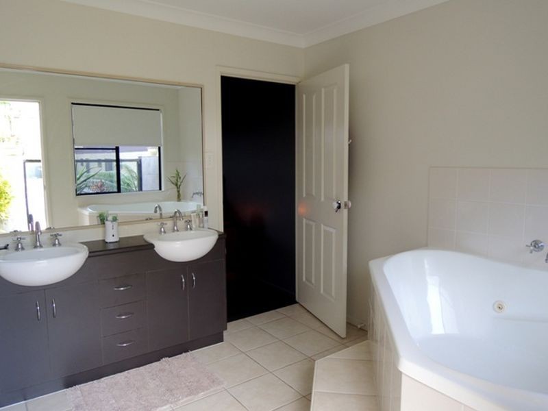 76 Slater Avenue, Blacks Beach QLD 4740