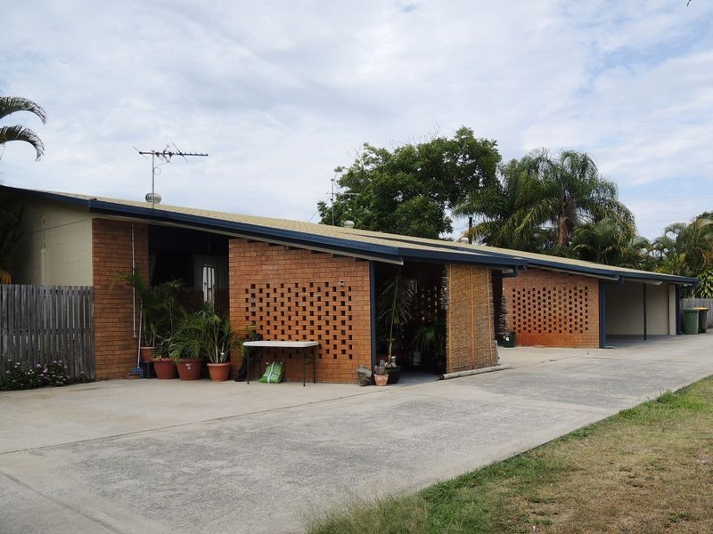 7 8 & 9/64 Waverley Street, Bucasia QLD 4750