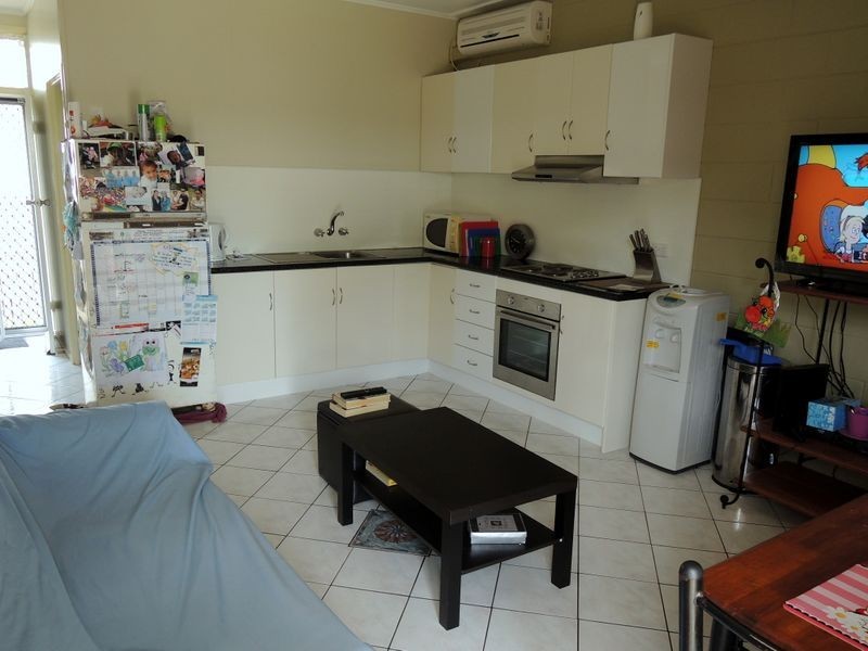 7 8 & 9/64 Waverley Street, Bucasia QLD 4750