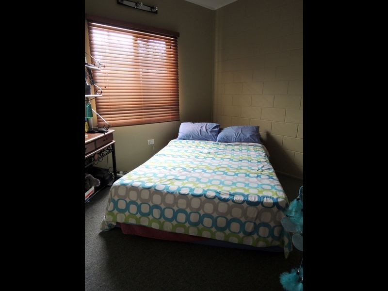 7 8 & 9/64 Waverley Street, Bucasia QLD 4750