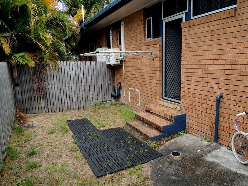7 8 & 9/64 Waverley Street, Bucasia QLD 4750