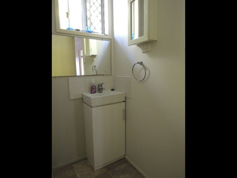 7 8 & 9/64 Waverley Street, Bucasia QLD 4750