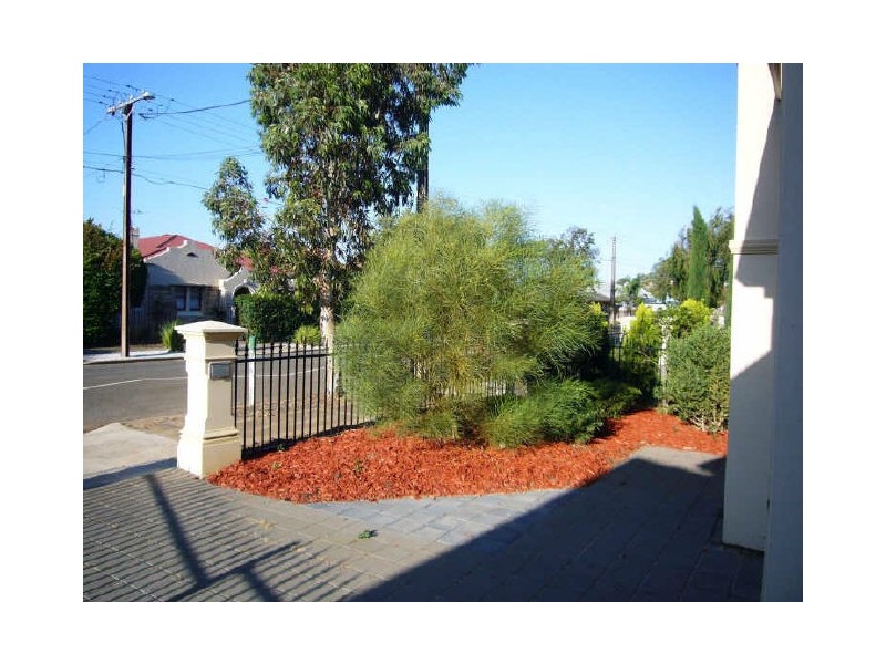 8B Napier Street, Renown Park SA 5008