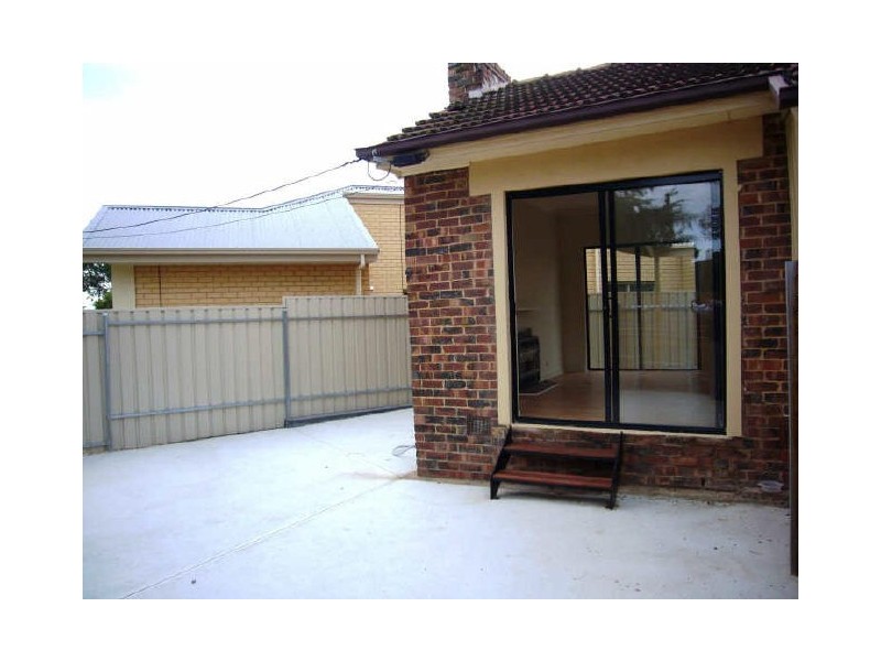2 Stroud Street, Clearview SA 5085