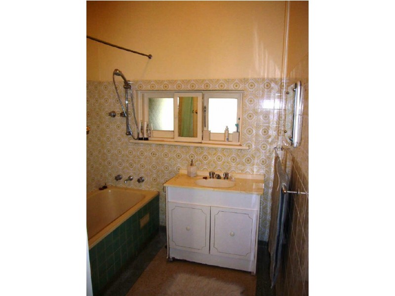 63 Blyth Street, Clearview SA 5085