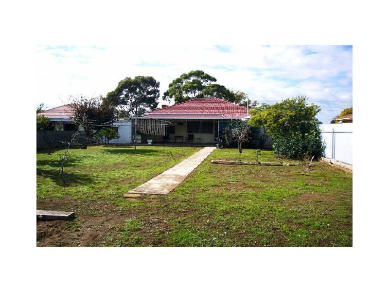 63 Blyth Street, Clearview SA 5085