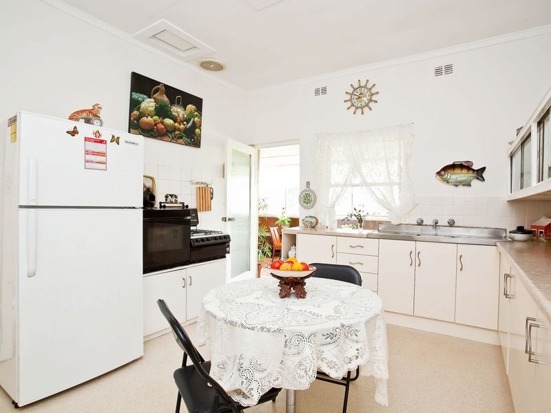 5 Seaview Grove, Blair Athol SA 5084