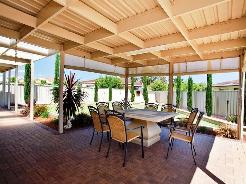 16 Marinoff Street, Seaton SA 5023