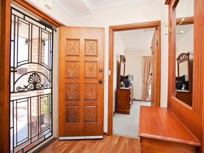 16 Marinoff Street, Seaton SA 5023