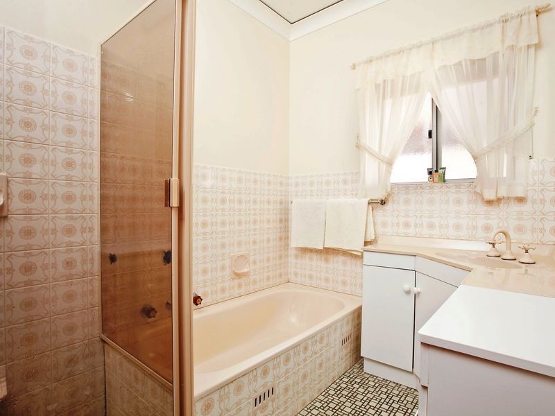 16 Marinoff Street, Seaton SA 5023