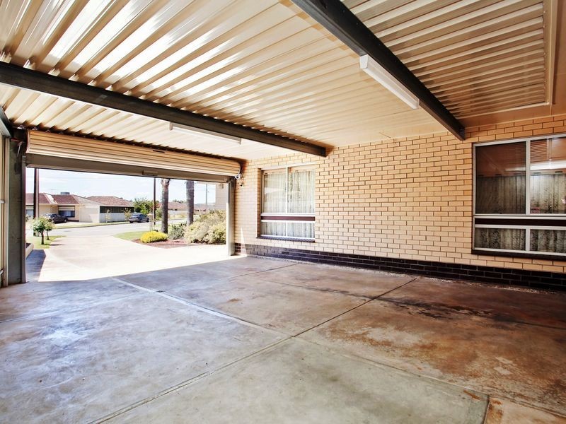 16 Marinoff Street, Seaton SA 5023