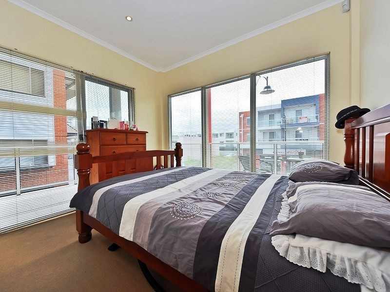 1/21-25 Goodall Parade, Mawson Lakes SA 5095