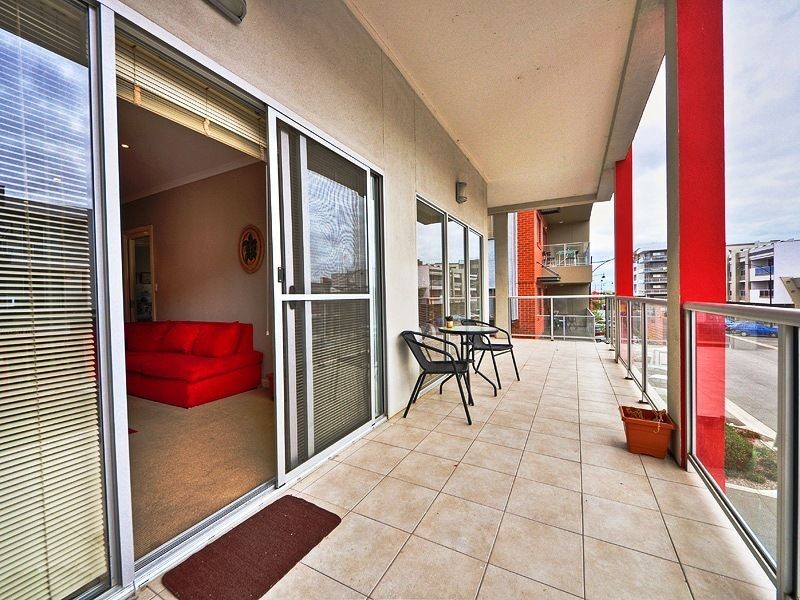 1/21-25 Goodall Parade, Mawson Lakes SA 5095