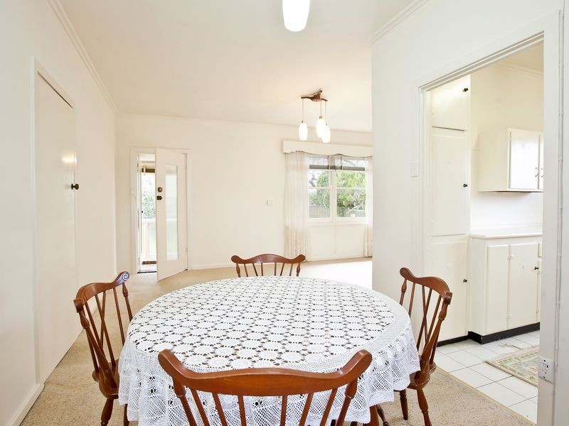 6 Leslie Avenue, Blair Athol SA 5084