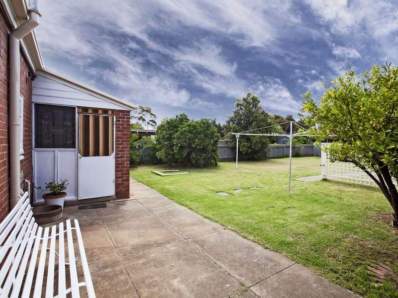 16 Barton Street, Blair Athol SA 5084