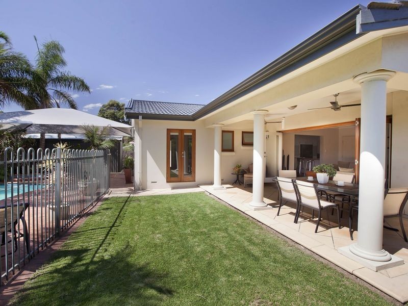 35 Heysen Crescent, West Lakes Shore SA 5020