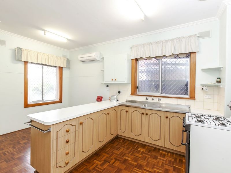 29 Leslie Avenue, Blair Athol SA 5084