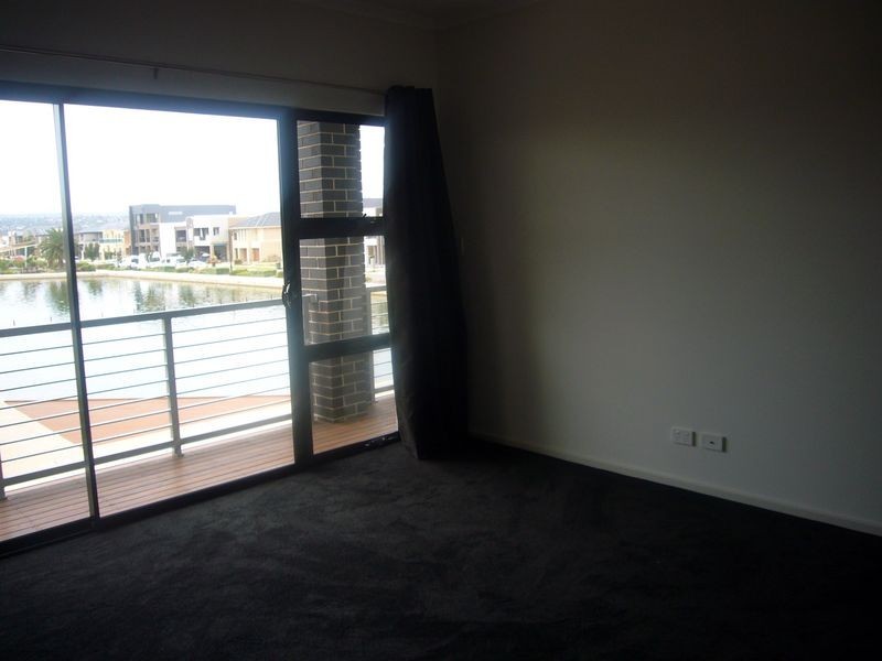 6 Chianti Lane, Mawson Lakes SA 5095