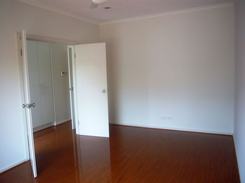 6 Chianti Lane, Mawson Lakes SA 5095