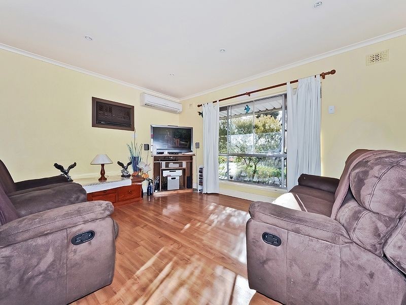 3 Laver Avenue, Gulfview Heights SA 5096