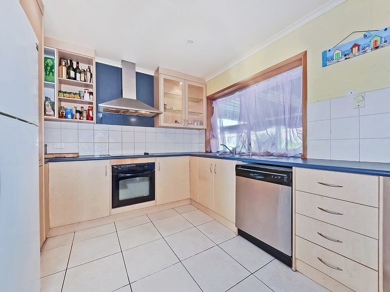 3 Laver Avenue, Gulfview Heights SA 5096