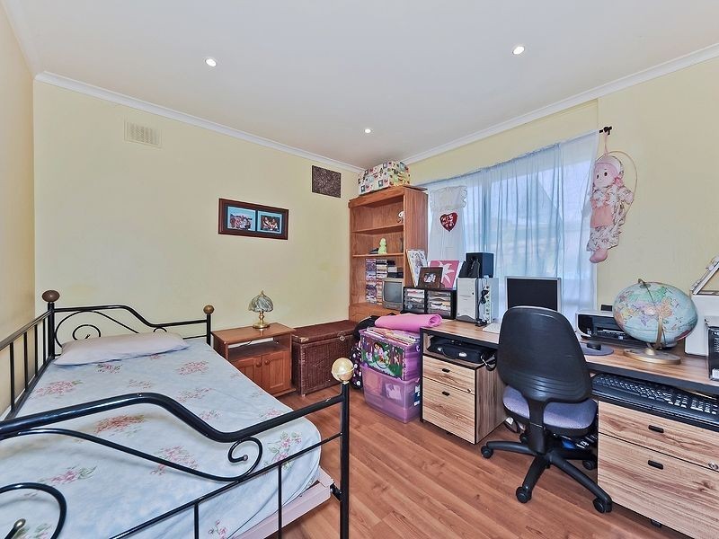 3 Laver Avenue, Gulfview Heights SA 5096