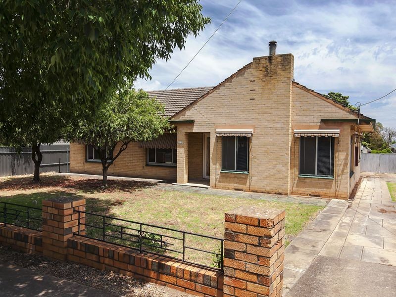 1 Prince Avenue, Blair Athol SA 5084