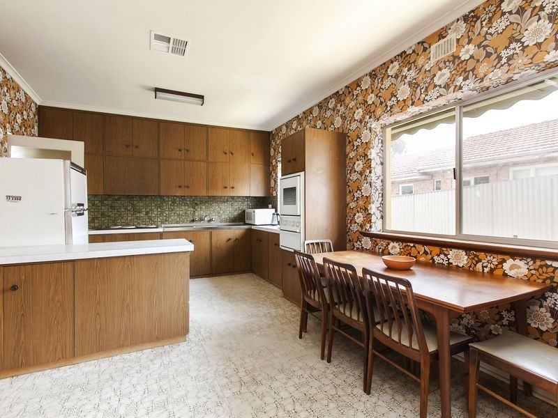 1 Prince Avenue, Blair Athol SA 5084