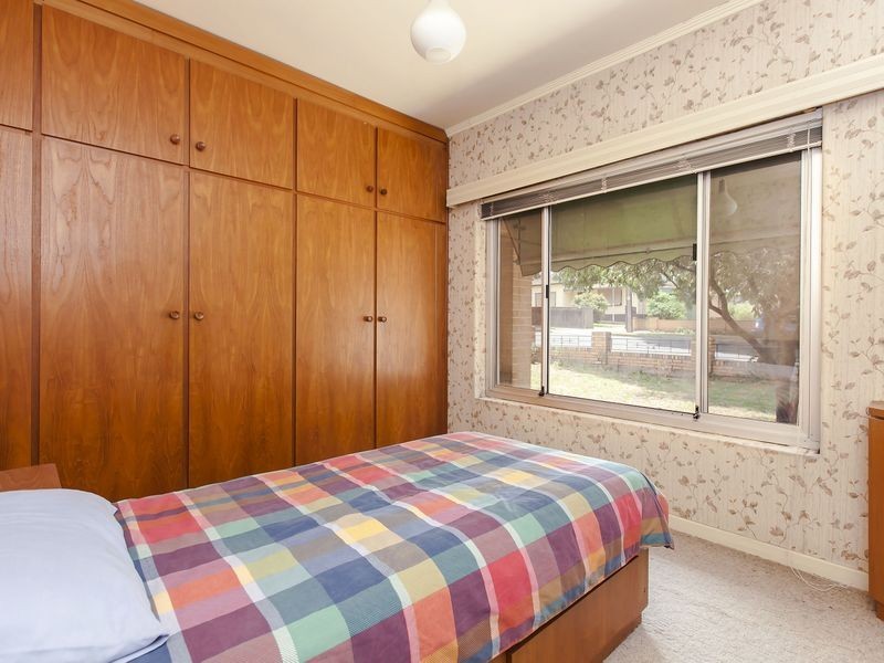 1 Prince Avenue, Blair Athol SA 5084