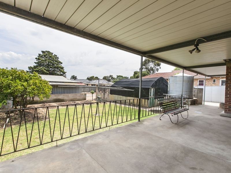 1 Prince Avenue, Blair Athol SA 5084