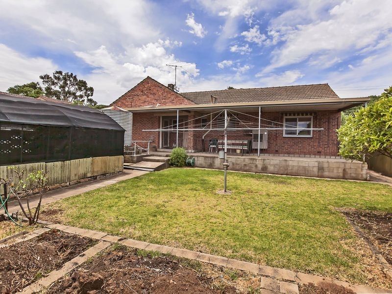 1 Prince Avenue, Blair Athol SA 5084