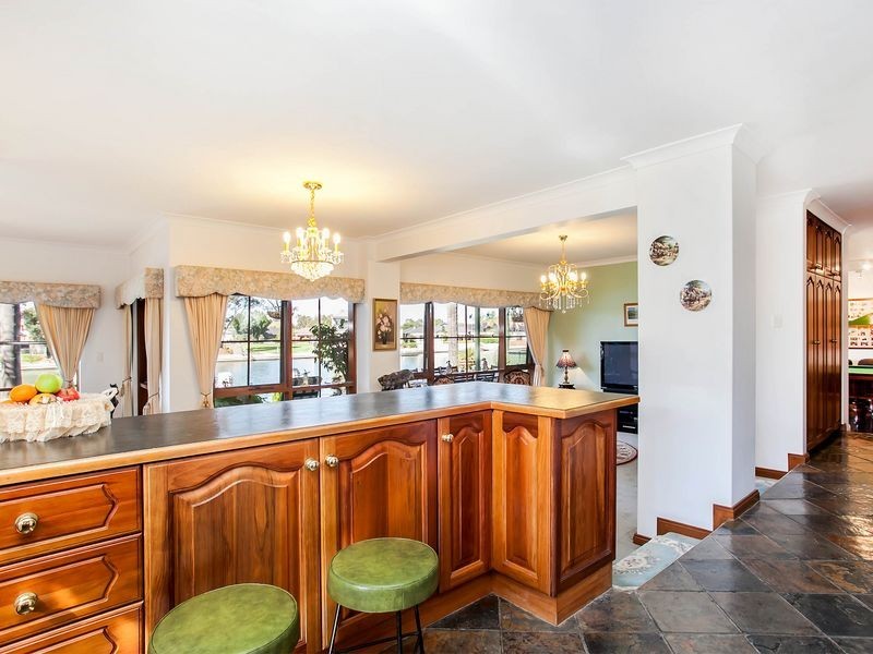 23 Hawaii Court, West Lakes SA 5021