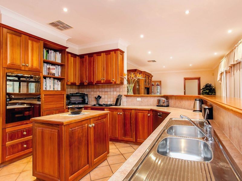 2 Zenith Court, Hectorville SA 5073