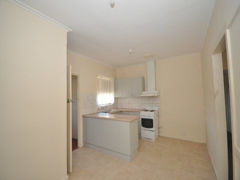 4 Heard Street, Elizabeth Downs SA 5113