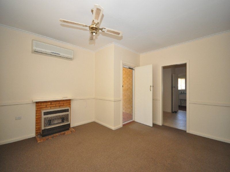 4 Heard Street, Elizabeth Downs SA 5113