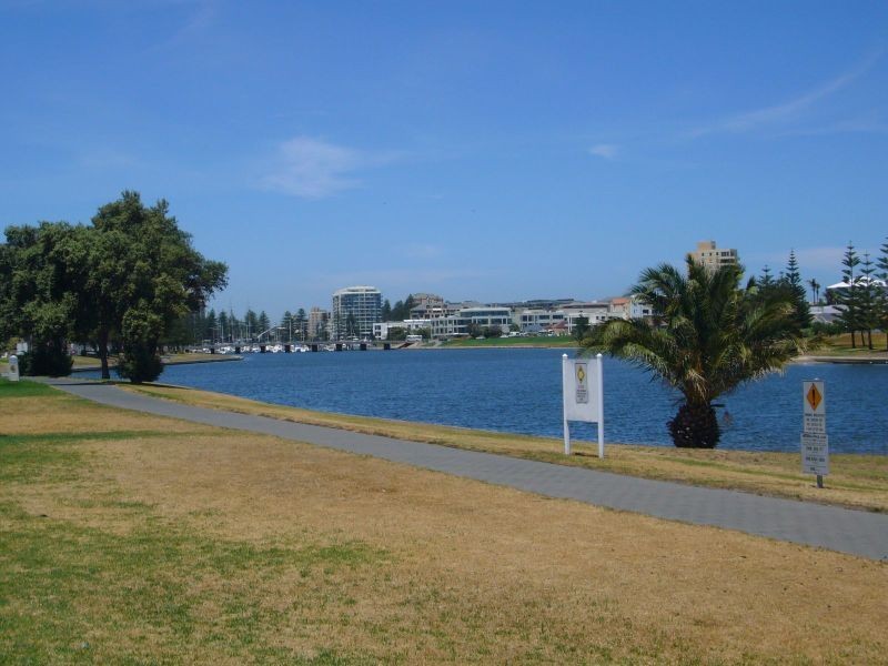 1/3 Brooklyn Avenue, Glenelg North SA 5045