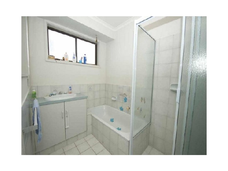 2 Roxby Street, Parafield Gardens SA 5107