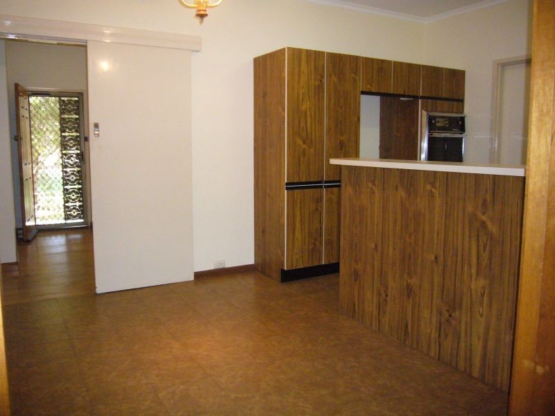 17 Morris Drive, Valley View SA 5093