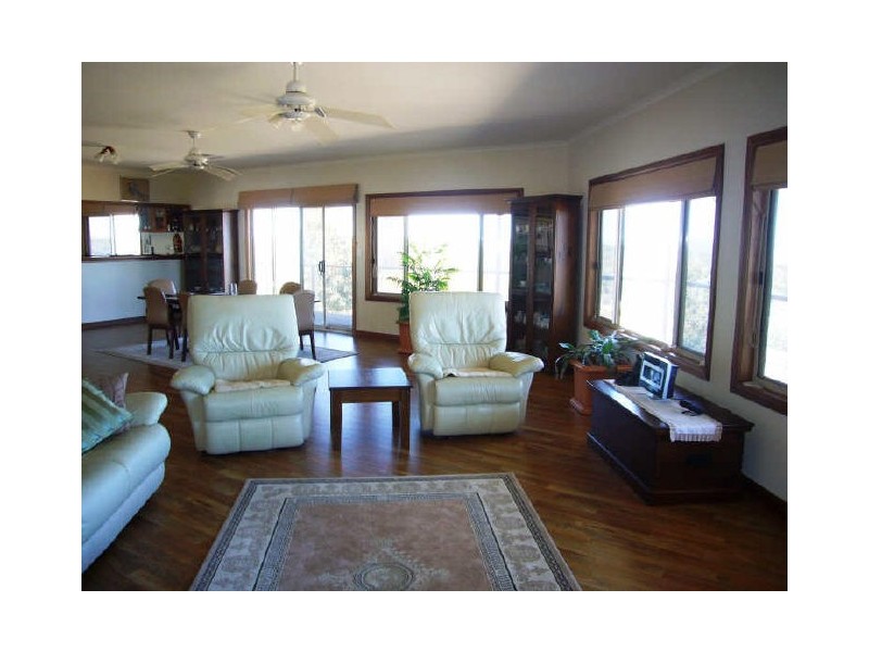 193 The Esplanade, Thompson Beach SA 5501