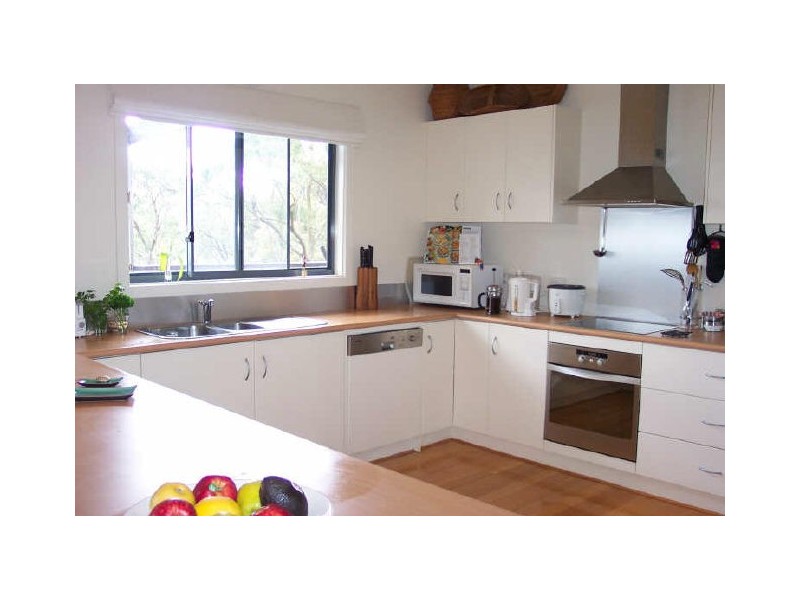 20 Taylor Bay Road, Eildon VIC 3713