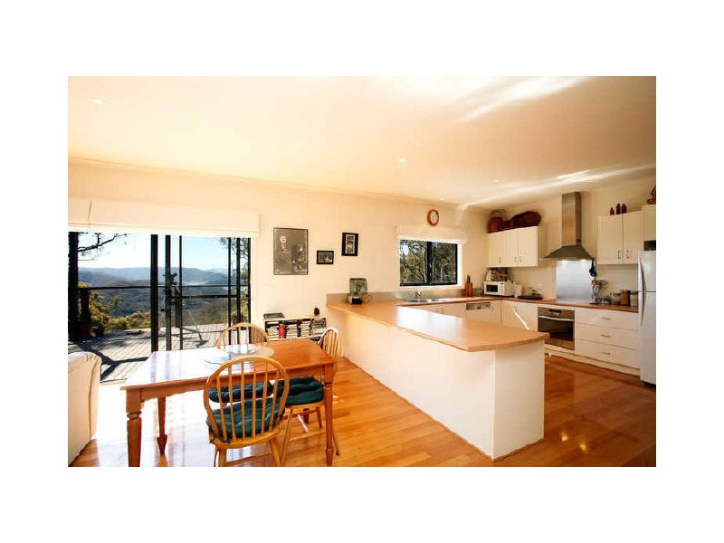 20 Taylor Bay Road, Eildon VIC 3713