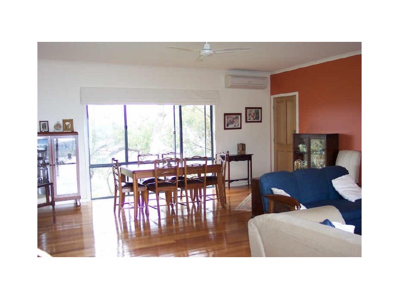 20 Taylor Bay Road, Eildon VIC 3713