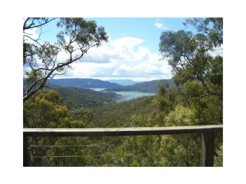 20 Taylor Bay Road, Eildon VIC 3713