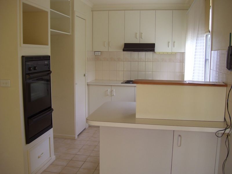 2/5 Albert Close, Alexandra VIC 3714