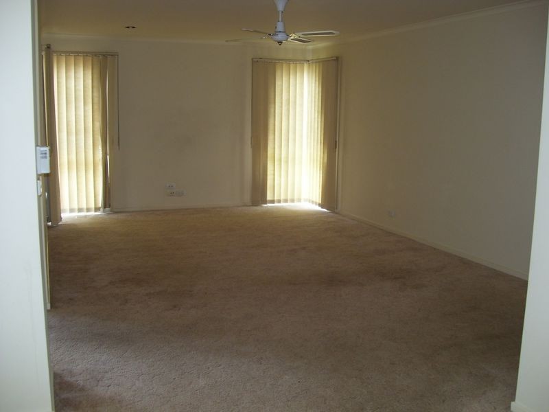 2/5 Albert Close, Alexandra VIC 3714